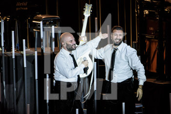 14/11/2022 - Giuliano Sangiorgi and Lele Spedicato of Negramaro band during the concert ‘Unplugged Tour’ at Auditorium Parco della Musica on november 14, 2022 in Rome, Italy - NEGRAMARO - UNPLUGGED TOUR - CONCERTI - BAND ITALIANE