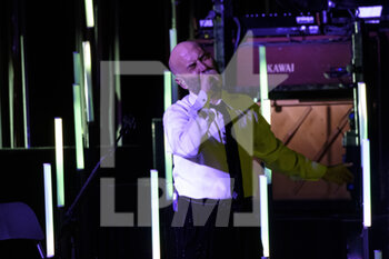 14/11/2022 - Giuliano Sangiorgi of Negramaro band during the concert ‘Unplugged Tour’ at Auditorium Parco della Musica on november 14, 2022 in Rome, Italy - NEGRAMARO - UNPLUGGED TOUR - CONCERTI - BAND ITALIANE