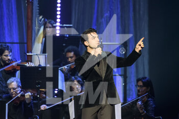 23/12/2022 - Giancluca Ginoble of the Italian trio ‘Il Volo’ performs during the live concert on December 23, 2022 at Palazzo dello Sport in Rome, Italy - IL VOLO - THE BEST OF 10 YEARS - CONCERTI - BAND ITALIANE