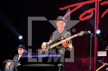 2022-07-25 -  - TOTO -DOGZ OF OZ TOUR - CONCERTS - MUSIC BAND