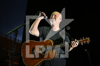 2022-06-27 - Black Francis of Pixies during the concert at Roma Summer Fest 2022, 27th june 2022, Auditorium Parco della Musica, Rome, Italy - PIXIES LIVE IN ROME - CONCERTS - MUSIC BAND