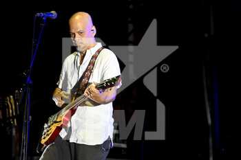 2022-06-27 - Joey Santiago of Pixies during the concert at Roma Summer Fest 2022, 27th june 2022, Auditorium Parco della Musica, Rome, Italy - PIXIES LIVE IN ROME - CONCERTS - MUSIC BAND
