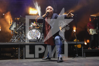 2022-07-15 -  - SIMPLE MINDS - 40 YEARS OF HITS - CONCERTS - MUSIC BAND