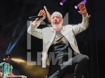 2022-07-18 - Jim Kerr - SIMPLE MINDS - 40 YEARS OF HITS TOUR - CONCERTS - MUSIC BAND