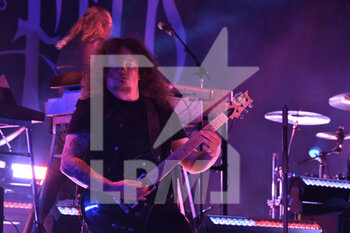 28/09/2022 - Fredrik Åkesson of Opeth during the In Cauda Venenum Tour, on 28th September 2022 at the Teatro Antico di Ostia Antica, Rome, Italy. - OPETH IN CAUDA VENENUM TOUR - CONCERTI - BAND STRANIERE