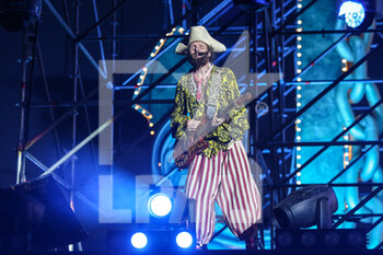 2022-08-19 - Jovanotti performs during the Jova Beach Party in Vasto. - JOVA BEACH PARTY  - CONCERTS - ITALIAN SINGER AND ARTIST