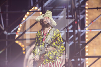 2022-08-19 - Jovanotti performs during the Jova Beach Party in Vasto. - JOVA BEACH PARTY  - CONCERTS - ITALIAN SINGER AND ARTIST