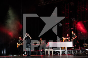 01/12/2022 - Marco Masini in stage with his band - MARCO MASINI - T'INNAMORERAI DI NOI - CONCERTI - CANTANTI E ARTISTI ITALIANI
