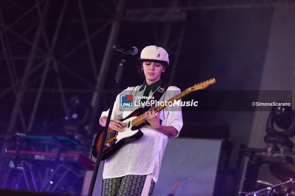 ARIETE SPECCHIO ITALIAN SINGER AND ARTIST CONCERTI