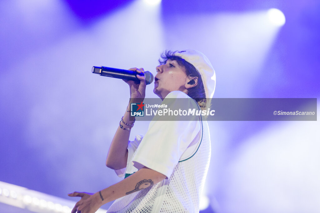 ARIETE SPECCHIO ITALIAN SINGER AND ARTIST CONCERTI