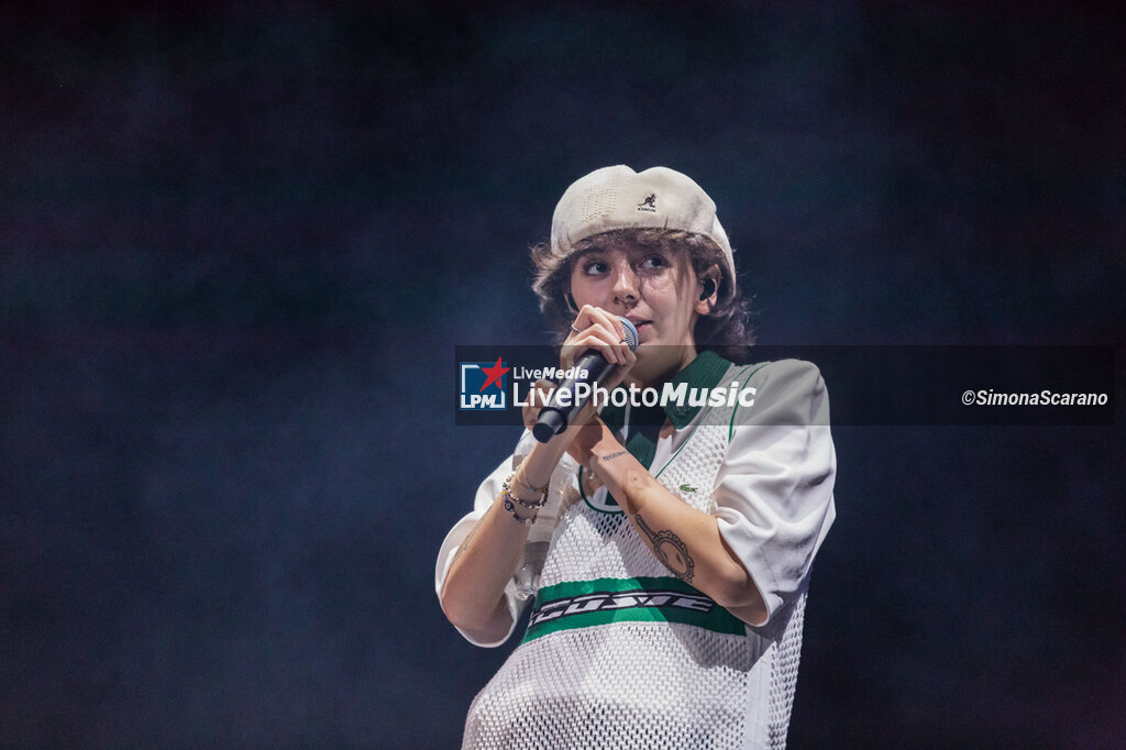 ARIETE SPECCHIO ITALIAN SINGER AND ARTIST CONCERTI