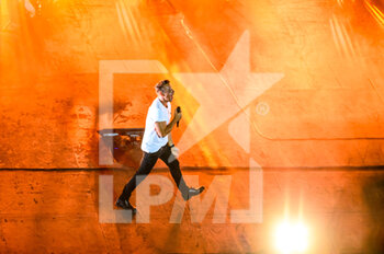 2022-09-02 - Francesco Gabbani performing on stage - FRANCESCO GABBANI - CONCERTS - ITALIAN SINGER AND ARTIST