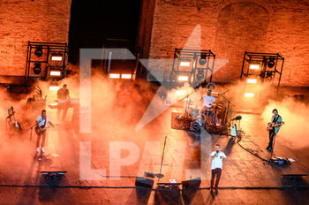 2022-09-02 - Francesco Gabbani and his band performing on stage - FRANCESCO GABBANI - CONCERTS - ITALIAN SINGER AND ARTIST