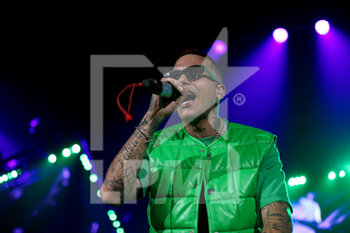 2022-10-09 - Sfera Ebbasta performs live on stage during Famoso Tour 2022 at  Pala Alpitour on October 09, 2022 in Turin, Italy - SFERA EBBASTA - FAMOSO TOUR 2022 - TURIN - CONCERTS - ITALIAN SINGER AND ARTIST