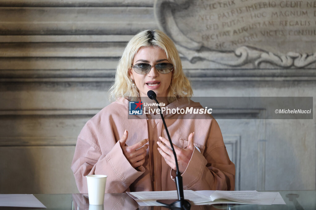 Tocca a noi - Musica per la pace - Press conference - CONFERENZE STAMPA - CANTANTI E ARTISTI ITALIANI