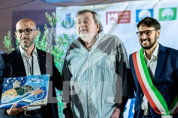 2022-06-25 - Even Mattioli - Francesco Guccini  - CONFERRAL OF HONORARY CITIZENSHIP TO FRANCESCO GUCCINI - PRESS CONFERENCES - ITALIAN SINGER AND ARTIST