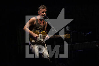 2022-07-07 - The Tallest Man On Herth ,in concert - THE TALLEST MAN ON EARTH - CONCERTS - SINGER AND ARTIST
