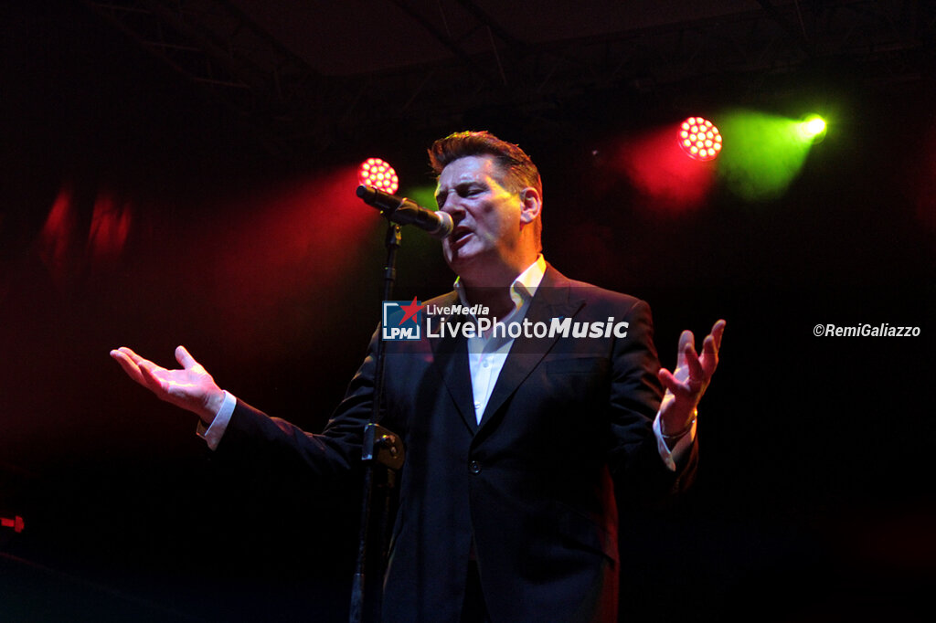 TONY HADLEY  - CONCERTI - CANTANTI E ARTISTI STRANIERI