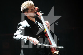 2022-09-22 - The 2Cellos - Luka Sulic  - 2CELLOS - WORLD TOUR  - CONCERTS - SINGER AND ARTIST