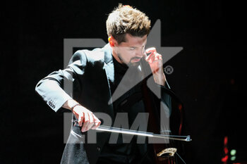 2022-09-22 - The 2Cellos - Luka Sulic - 2CELLOS - WORLD TOUR  - CONCERTS - SINGER AND ARTIST