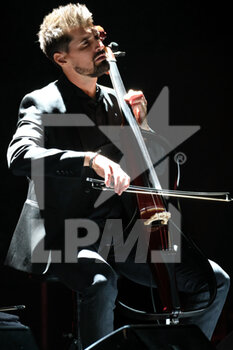 2022-09-22 - The 2Cellos - Luka Sulic - 2CELLOS - WORLD TOUR  - CONCERTS - SINGER AND ARTIST