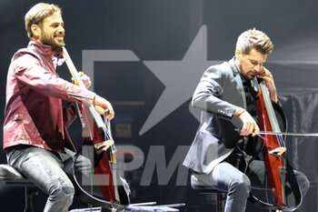2Cellos - World tour  - CONCERTS - SINGER AND ARTIST
