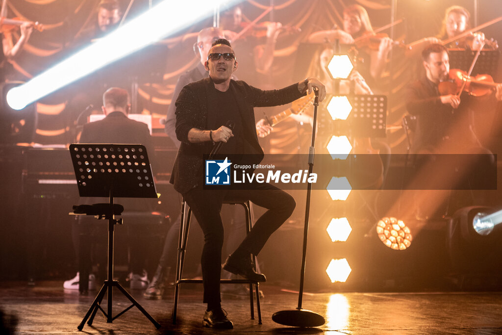 Modà & Orchestra - 20 Anni di Grandi Successi. 10 Anni di Gioia - CONCERTI - BAND ITALIANE