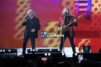 2023-07-15 - Riccardo Fogli and Red Canzian during Pooh concert of Amici x Sempre Tour on July 15, 2023 at Stadio Olimpico in Rome, Italy - POOH - AMICI X SEMPRE TOUR - CONCERTS - ITALIAN MUSIC BAND