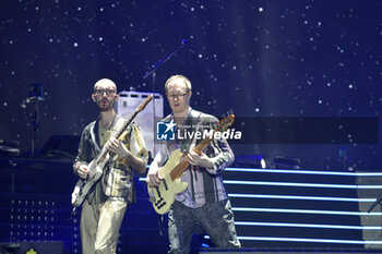 2023-07-23 - The band of Pinguini Tattici Nucleari perform during the live concert on July 23, 2023 at Stadio Olimpico in Rome, Italy - PINGUINI TATTICI NUCLEARI - STADI 2023 - CONCERTS - ITALIAN MUSIC BAND