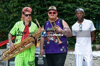 2023-07-13 - Too Many Zooz before the concert - TOO MANY ZOOZ - CONCERTS - MUSIC BAND