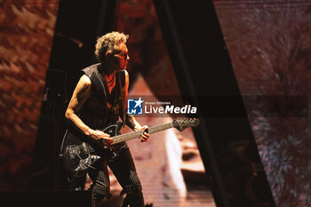 2023-07-12 - Martin Gore - Stadio Olimpico di Roma, Depeche Mode tour 2023 - Memento Mori - DEPECHE MODE - MEMENTO MORI TOUR - CONCERTS - MUSIC BAND