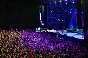 2023-07-14 - Fans in piazza Sordello at OneRepublic concert - ONE REPUBLIC - LIVE CONCERT 2023 - CONCERTS - MUSIC BAND