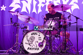 2023-08-15 - Bryce Wilson on the Drum - AMYL AND THE SNIFFERS - CONCERTS - MUSIC BAND