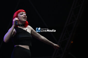 2023-08-30 - Sophie Scott during the concert of Sophie and the Giants at Villa Ada Festival 2023, 30 August 2023, Rome, Italy. - SOPHIE AND THE GIANTS - CONCERTS - MUSIC BAND