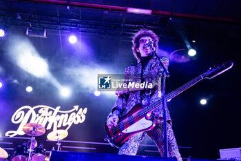 2023-11-15 - Frankie Poullain (The Darkness) - THE DARKNESS - PERMISSION TO LAND 20TH ANNIVERSARY TOUR - CONCERTS - MUSIC BAND
