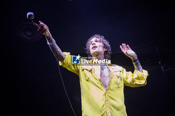 2023-11-15 - Justin Hawkins (The Darkness) - THE DARKNESS - PERMISSION TO LAND 20TH ANNIVERSARY TOUR - CONCERTS - MUSIC BAND