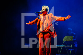 2023-01-24 - Achille Lauro on stage - ACHILLE LAURO - UNPLUGGED LIVE IN THEATRE - CONCERTS - ITALIAN SINGER AND ARTIST