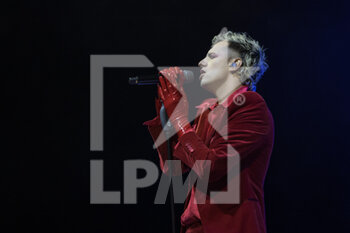 2023-02-17 - Achille Lauro performs during the ‘Unplugged’ live concert on Febraury 17, 2023 at Auditorium Parco della Musica in Rome, Italy - ACHILLE LAURO - UNPLUGGED LIVE IN THEATER  - CONCERTS - ITALIAN SINGER AND ARTIST