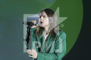 2023-03-02 - Francesca Michielin performs during the live concert of 'bonsoir! – Michielin10 a teatro' Tour on March 2, 2023 at Auditorium Parco della Musica in Rome, Italy - FRANCESCA MICHIELIN - BONSOIR! MICHIELIN10 A TEATRO - CONCERTS - ITALIAN SINGER AND ARTIST