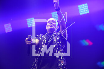 2023-03-28 - Italian singer and songwriter, former member of the pop band “883” Max Pezzali, performing on stage at Casalecchio Unipol Arena (Bologna) during his “MAX30 nei Palasport” - Casalecchio (Bologna), italy, March 28, 2023. Photo: Michele Nucci - MAX PEZZALI -  MAX30 NEI PALASPORT - CONCERTS - ITALIAN SINGER AND ARTIST
