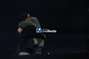 2023-06-09 - Gazzelle embraces his brother - GAZZELLE - STADIO OLIMPICO - CONCERTS - ITALIAN SINGER AND ARTIST