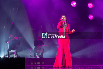 2023-06-04 - The Italian songwriter Elisa Toffoli, as know with Elisa stage name during his live performs at Arena di Verona for his An Intimate Night - Two Nights only, on June 4, 2023 in Verona, Italy. - ELISA WITH DURDUST - AN INTIMATE ARENA - CONCERTS - ITALIAN SINGER AND ARTIST