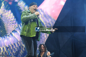 2023-06-06 - Italian singer Vasco Rossi performing on stage during his Live Kom 2023 at Dall'Ara stadium, Bologna, Italy, June 06, 2023 - VASCO ROSSI - VASCO LIVE 2023 - CONCERTS - ITALIAN SINGER AND ARTIST