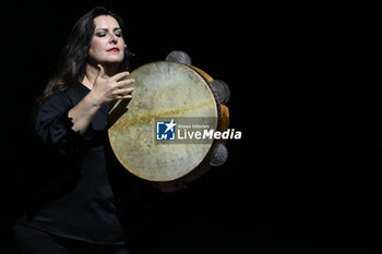 2023-06-07 - Valentina Ferraiulo during the preview of Womad Rome, on June 7, 2023 at the Cavea of ​​the Auditorium Parco della Musica, Rome, Italy. - CARMEN CONSOLI E MARIZA - ANTEPRIMA WOMAD ROME - CONCERTS - ITALIAN SINGER AND ARTIST