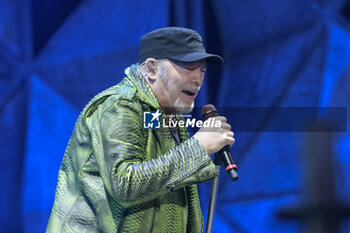 2023-06-17 - Vasco Rossi performs during the concert of Vasco Live 2023 Tour on June 17, 2023 at Stadio Olimpico in Rome, Italy - VASCO ROSSI - VASCO LIVE TOUR - CONCERTS - ITALIAN SINGER AND ARTIST