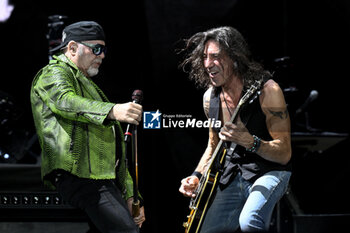 2023-06-17 - Vasco Rossi and Stef Burns during the Vasco Live Tour 2023 at the Stadio Olimpico, on June 17, 2023 at the Stadio Olimpico, Rome, Italy. - VASCO ROSSI - VASCO LIVE TOUR - CONCERTS - ITALIAN SINGER AND ARTIST