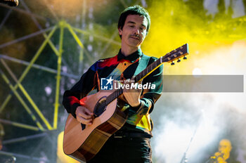 2023-06-27 - Diodato on stage with his guitar. - DIODATO - COSI SPECIALE TOUR 2023 - CONCERTS - ITALIAN SINGER AND ARTIST