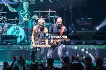2023-10-10 - (L to R) Ligabue, stage name of Luciano Riccardo Ligabue and Max Cottafavi during his live performs at Arena di Verona for the first date on new tour “Dedicato a Noi” on October 10, 2023, Verona, Italy. - LIGABUE - DEDICATO A NOI - CONCERTS - ITALIAN SINGER AND ARTIST