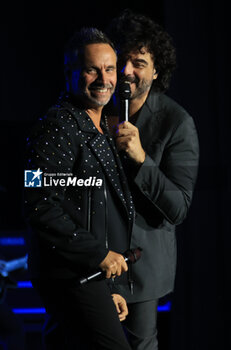 2023-10-16 - Italian singers Francesco Renga and Filippo “Nek” Neviani during their show in theatres at Europauditorium, Bologna, Italy, October 16, 2023 - photo : Michele Nucci - FRANCESCO RENGA E NEK - 2023 - CONCERTS - ITALIAN SINGER AND ARTIST