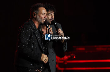 2023-10-16 - Italian singers Francesco Renga and Filippo “Nek” Neviani during their show in theatres at Europauditorium, Bologna, Italy, October 16, 2023 - photo : Michele Nucci - FRANCESCO RENGA E NEK - 2023 - CONCERTS - ITALIAN SINGER AND ARTIST